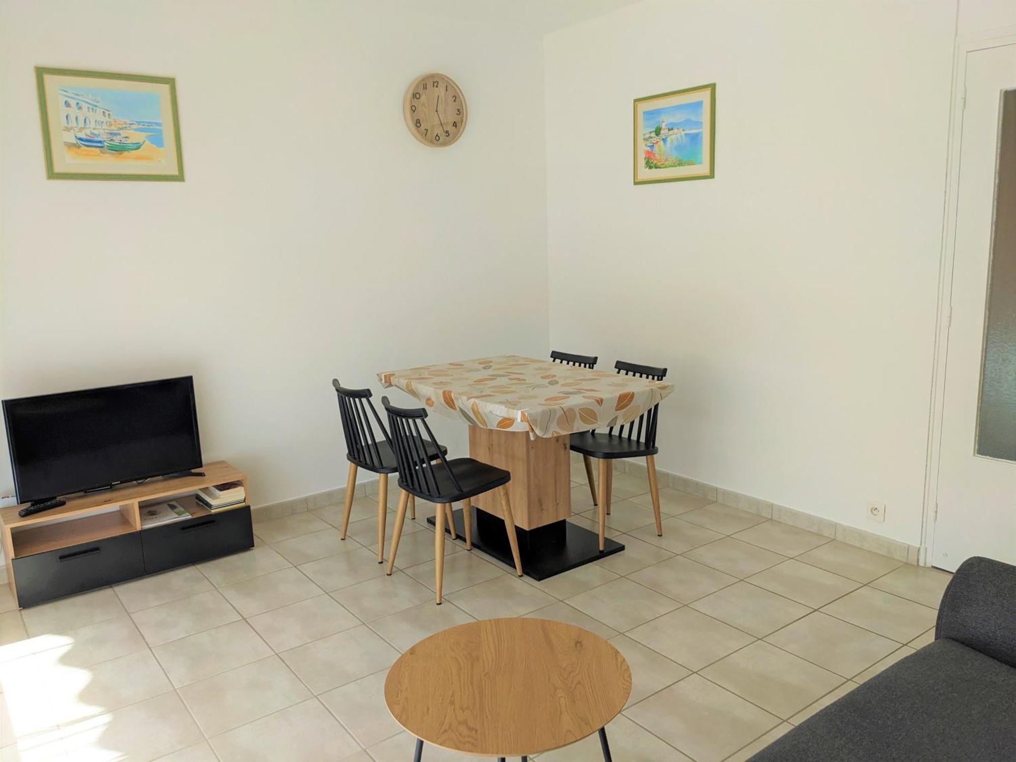 Appartement T2 Meuble Classe - Secteur Petite Provence 艾美丽·莱斯·班恩斯·帕尔 外观 照片