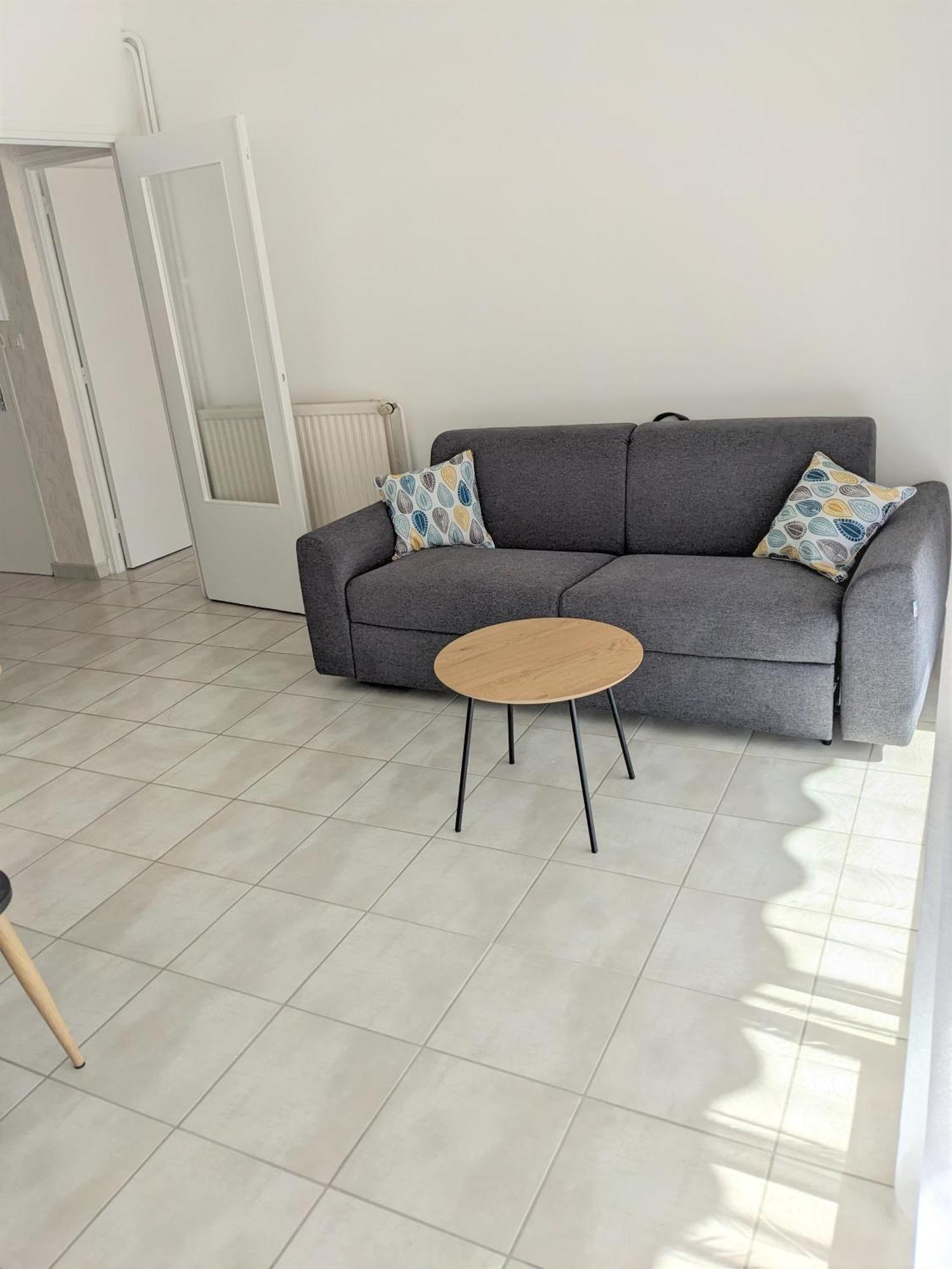 Appartement T2 Meuble Classe - Secteur Petite Provence 艾美丽·莱斯·班恩斯·帕尔 外观 照片
