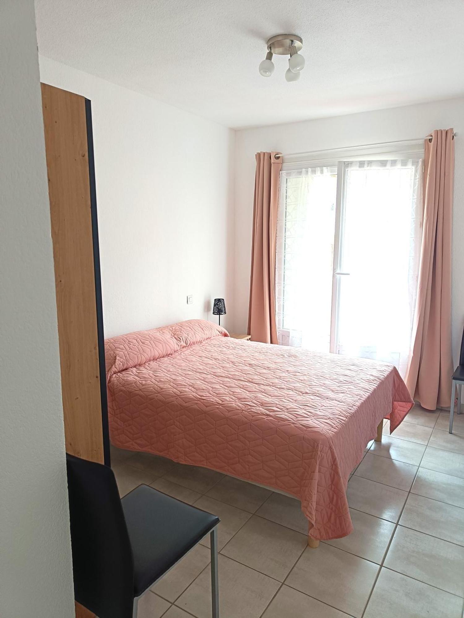 Appartement T2 Meuble Classe - Secteur Petite Provence 艾美丽·莱斯·班恩斯·帕尔 外观 照片