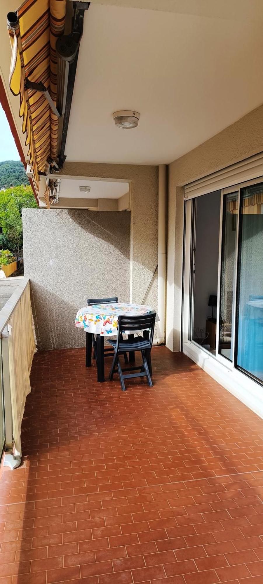 Appartement T2 Meuble Classe - Secteur Petite Provence 艾美丽·莱斯·班恩斯·帕尔 外观 照片